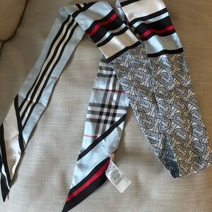Burberry Skinny Montage Silk Scarf color - pale blue